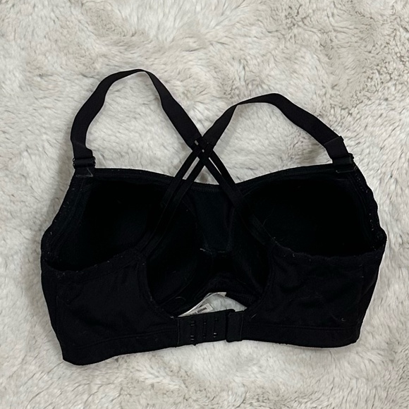 Victoria's Secret Sports Bra 34DD - Picture 2 of 3